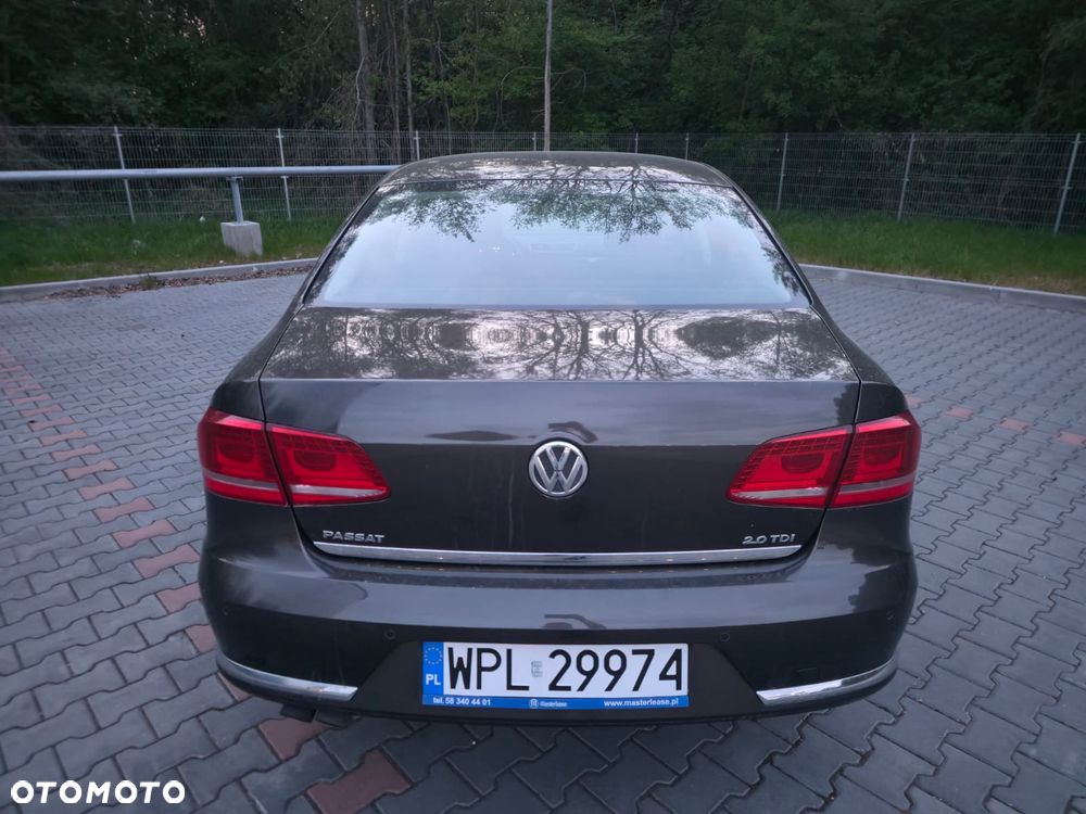 Volkswagen Passat 2.0 TDI Comfortline - 5