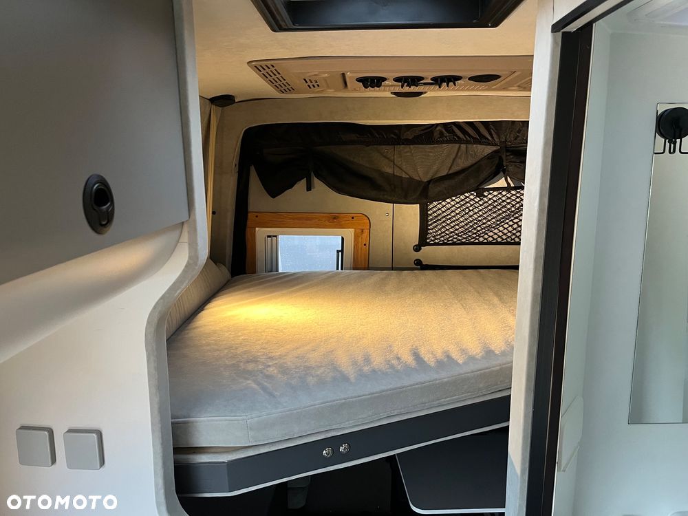 Mercedes-Benz Sprinter - 23