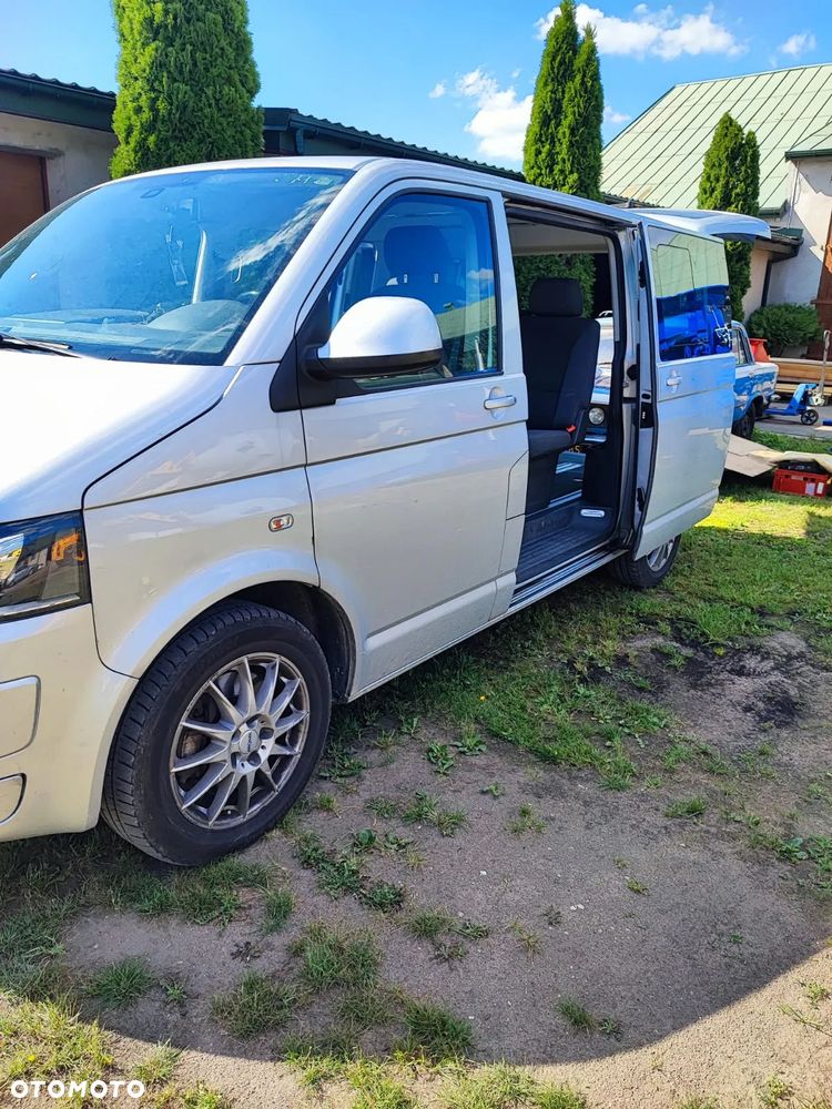 Volkswagen Multivan - 2