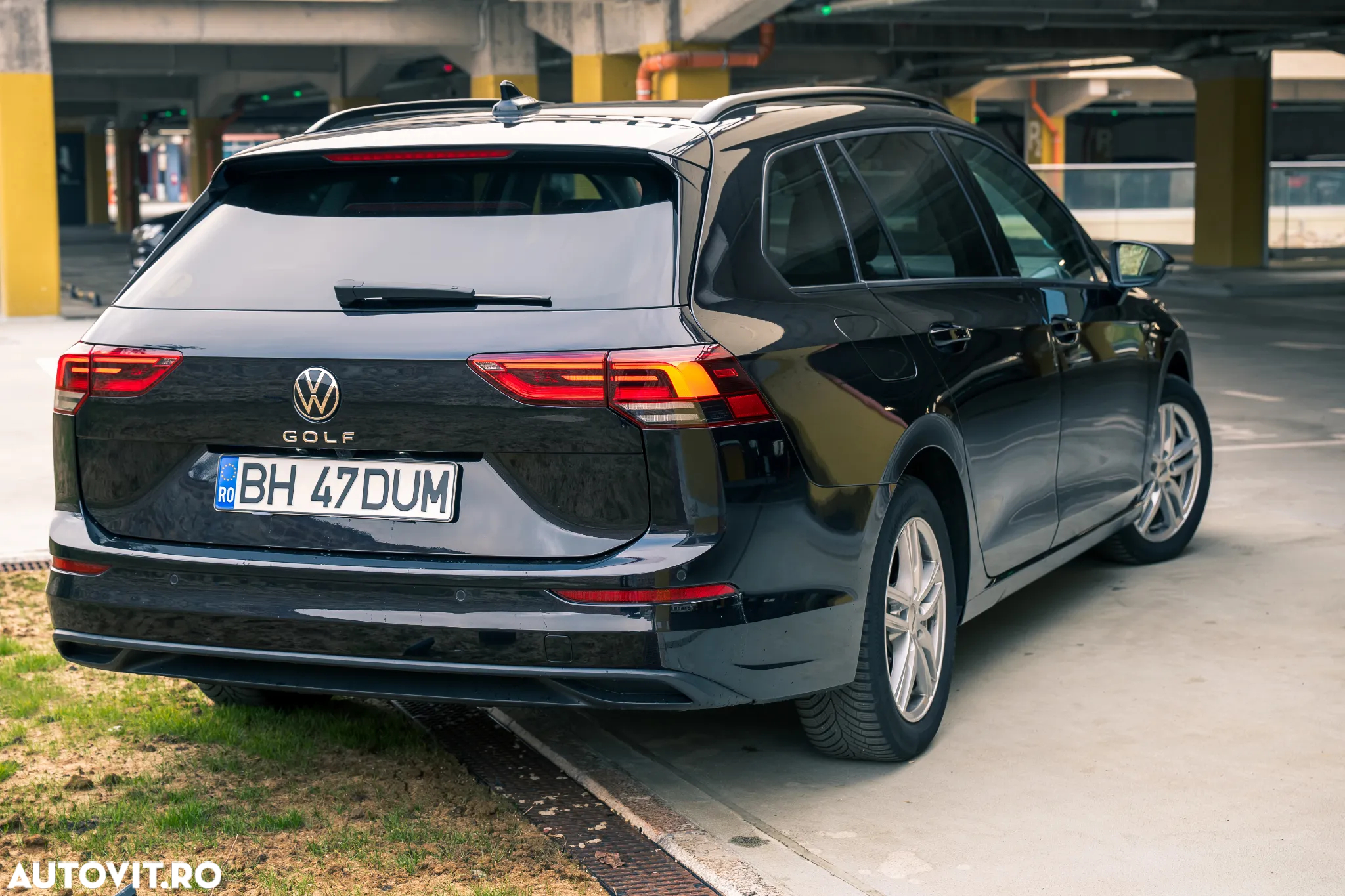 Volkswagen Golf - 10