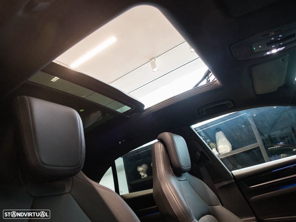 Porsche Macan Electric 4 - 39
