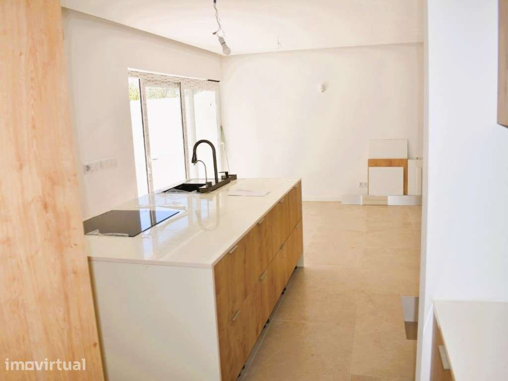 Moradia T3 Independente de Charme Conforto, Elegância e Qualidade d... - Grande imagem: 3/23