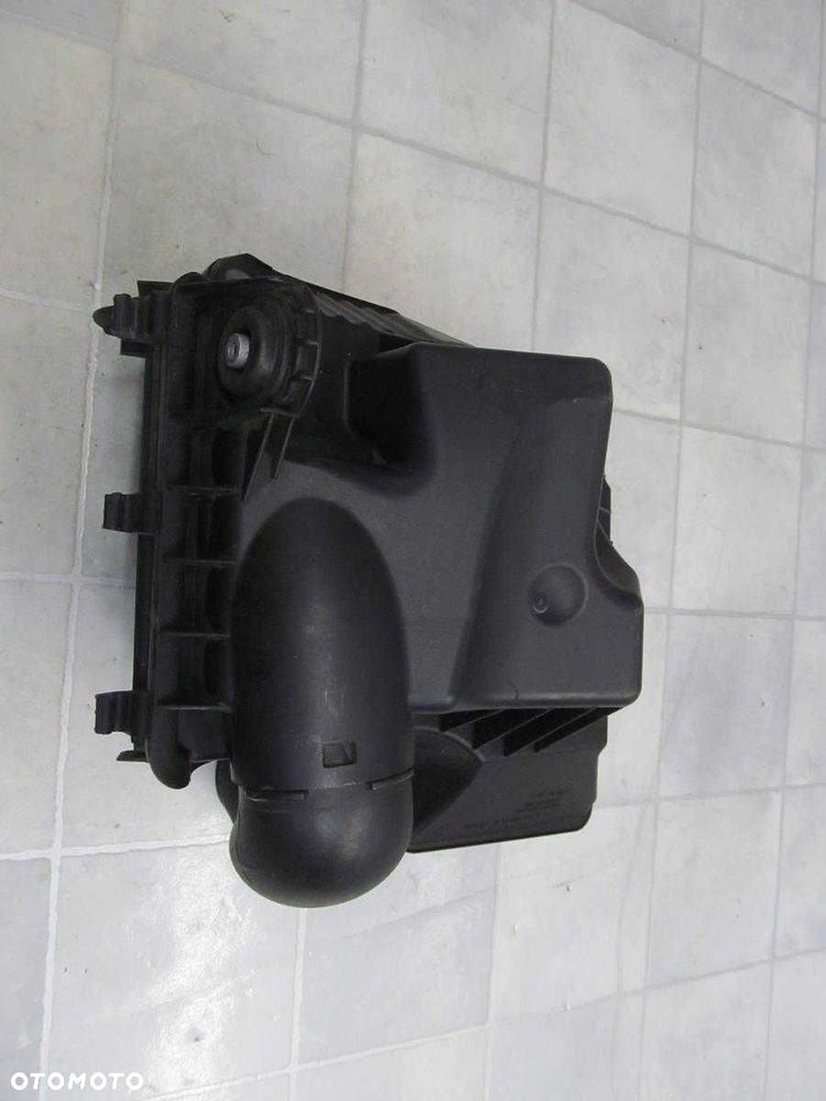 MERCEDES W169 2.0  04-12  OBUDOWA FILTRA POWIETRZA 09400004 - 5