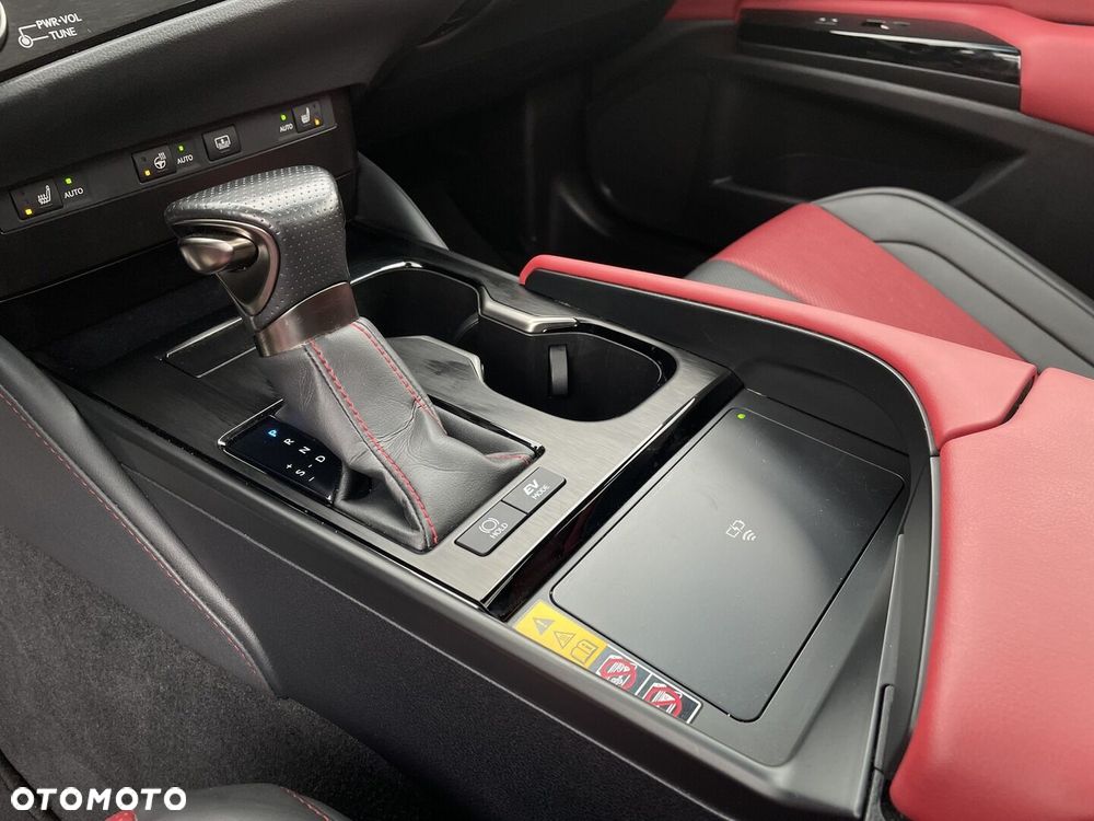 Lexus ES 300h F Sport Edition - 18