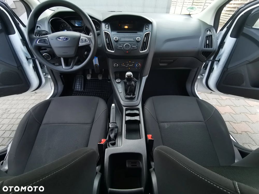 Ford Focus 1.0 EcoBoost 99g Trend Sport - 28