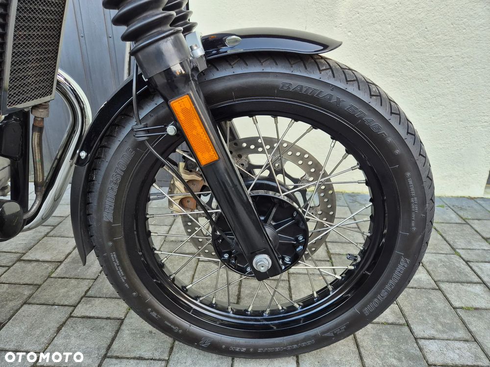 Royal Enfield Interceptor - 24