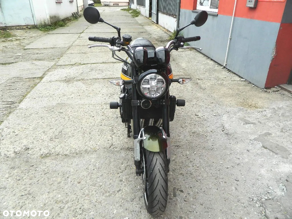 Kawasaki Z 900 RS - 8