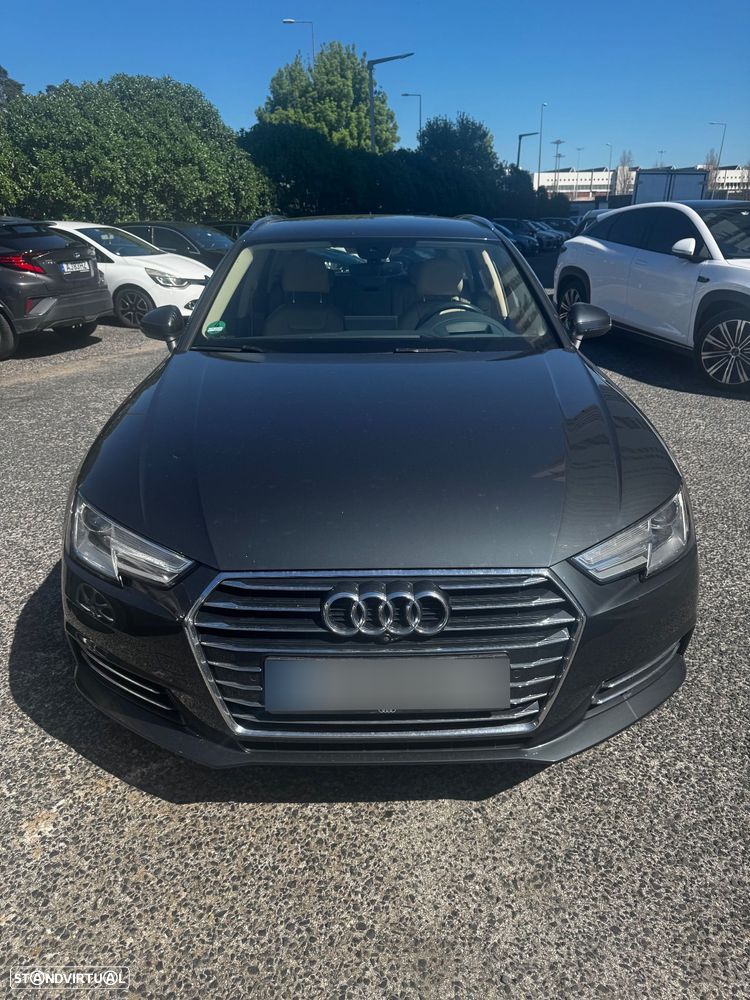 Audi A4 Avant 2.0 TDI Design - 8