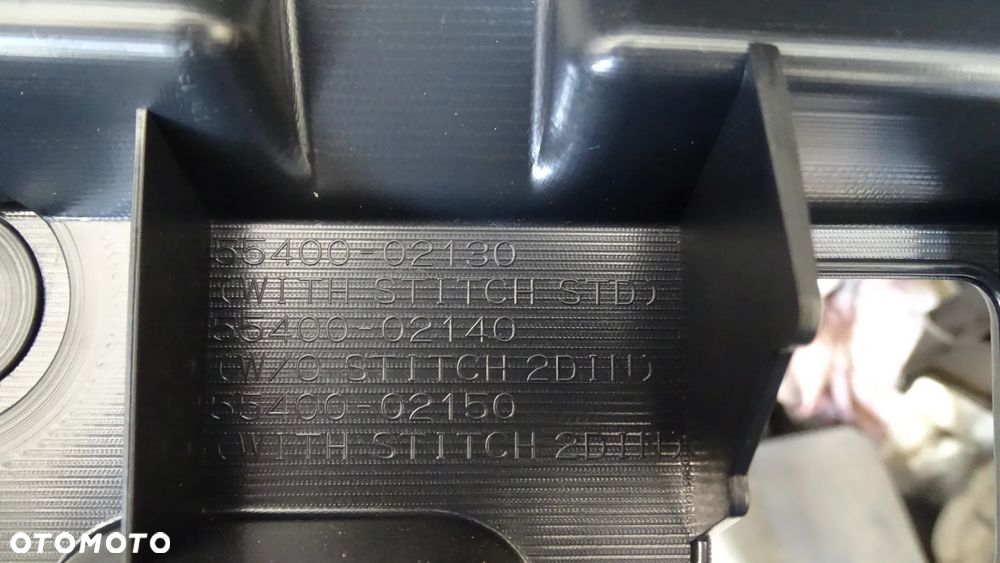 TOYOTA COROLLA E21 - deska rozdzielcza, konsoleta - 14