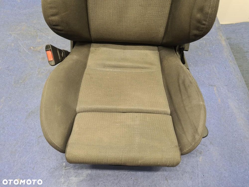 OPEL ZAFIRA A FOTEL KIEROWCY RECARO OPC - 2