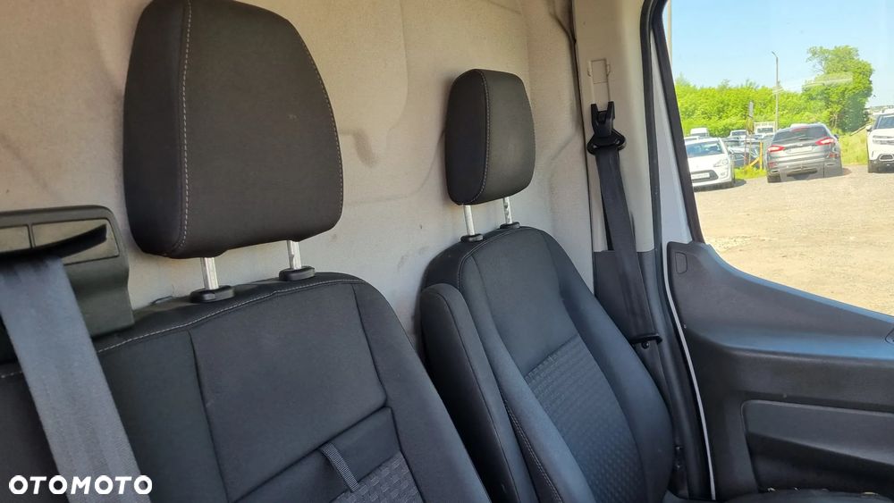 Ford Transit - 25