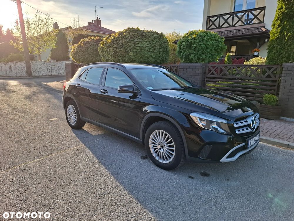 Mercedes-Benz GLA 180 - 5