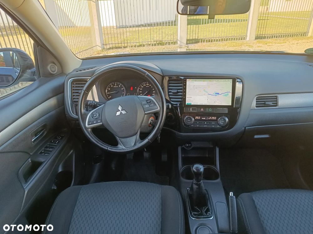 Mitsubishi Outlander 2.0 2WD Diamant Edition - 26