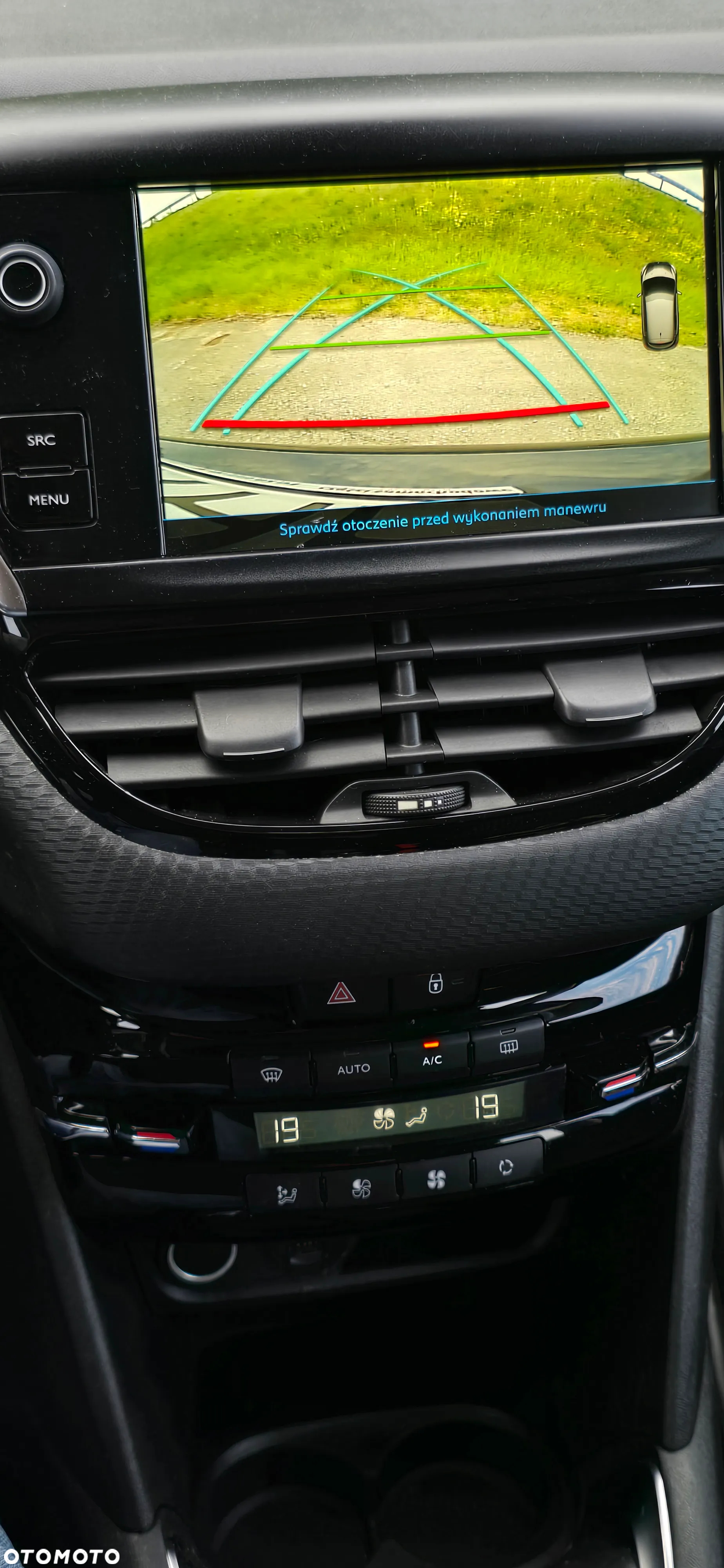 Peugeot 208 82 VTI Allure - 24