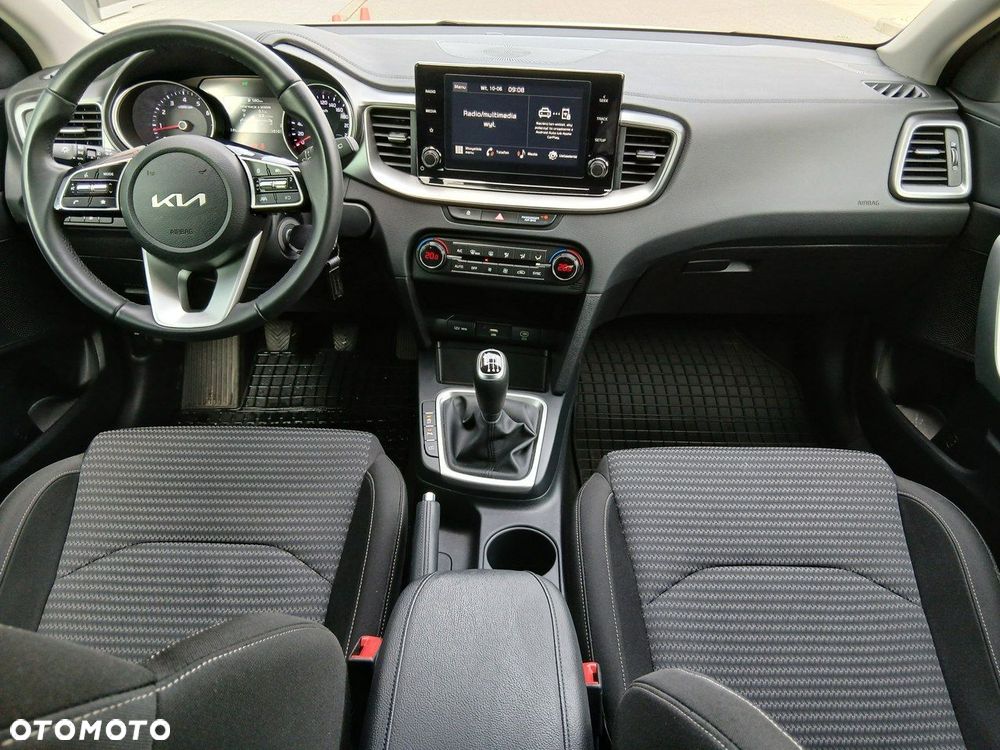 Kia Ceed 1.5 T-GDI M - 13