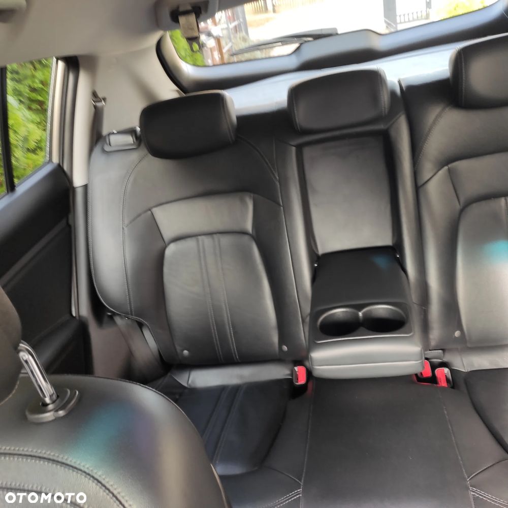 Kia Sportage 2.0 CRDI XL - 12