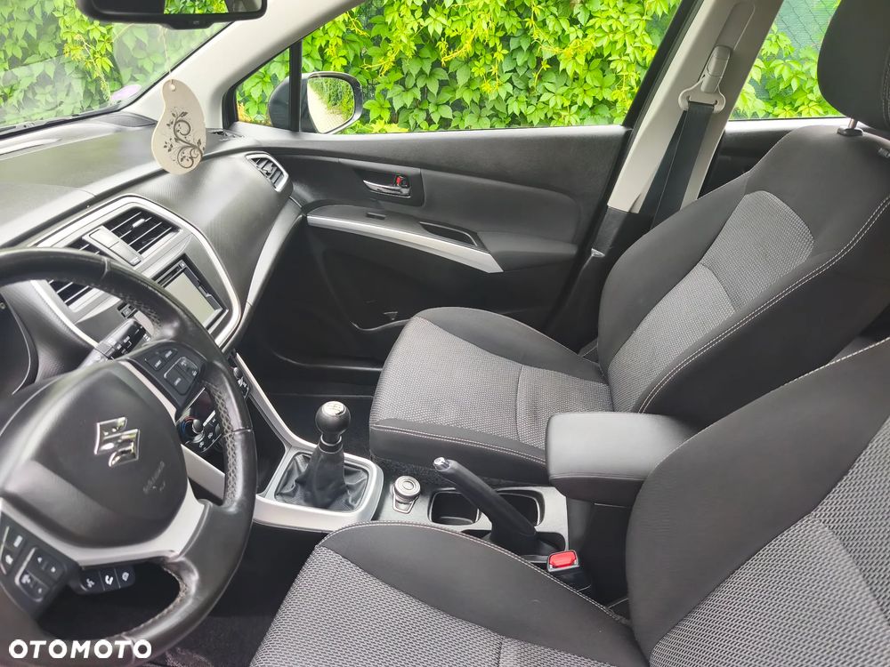 Suzuki SX4 S-Cross - 12