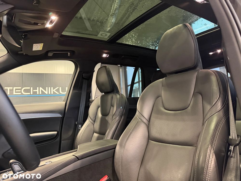 Volvo XC 90 T8 AWD Plug-In Hybrid R-Design 7os - 13