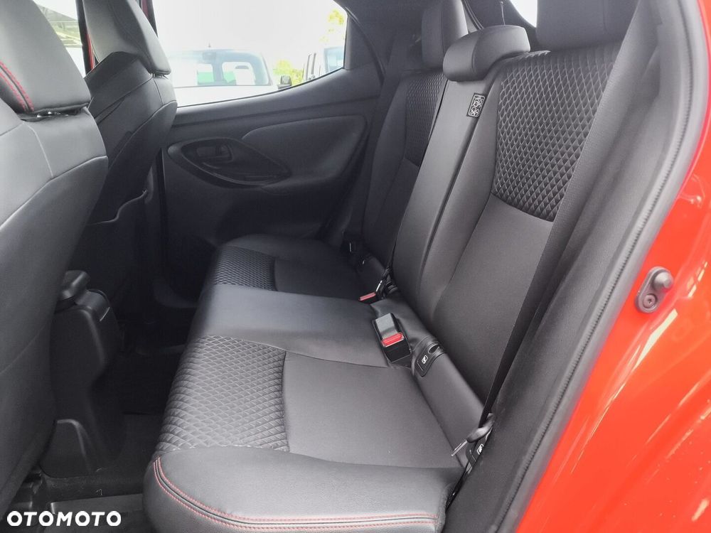 Toyota Yaris - 14