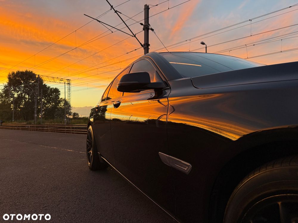 BMW Seria 7 - 15