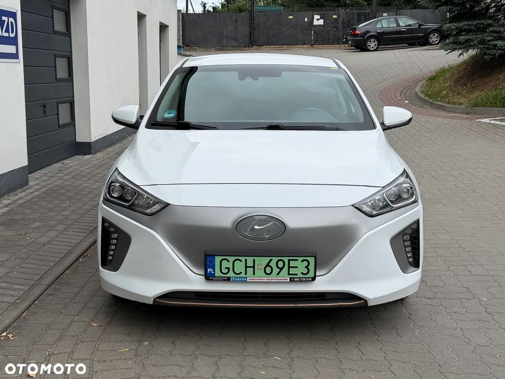 Hyundai IONIQ - 18