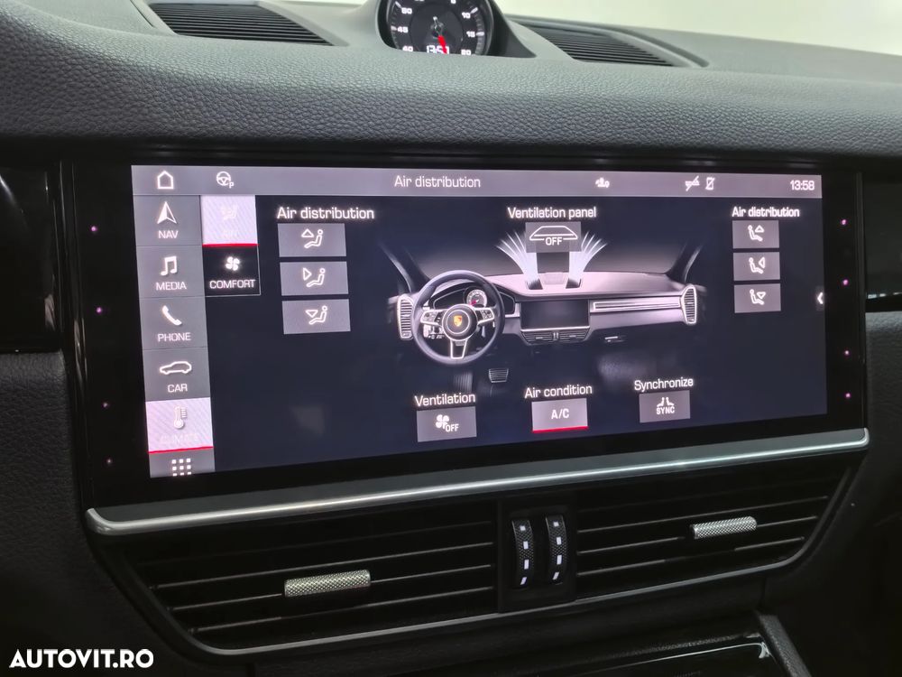 Porsche Cayenne - 31