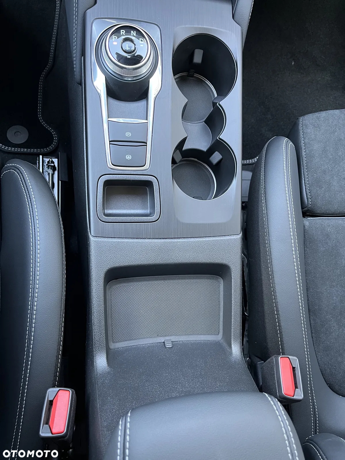 Ford Kuga 2.5 FHEV FWD Active X eCVT - 24