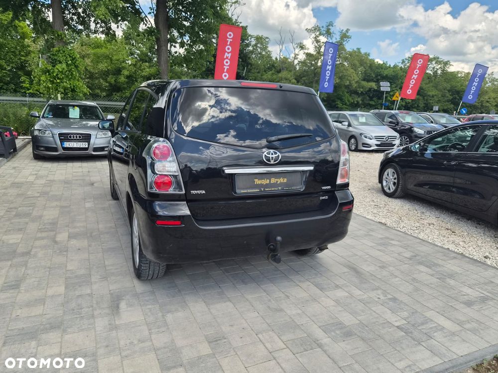 Toyota Corolla Verso 2.2 D-4D Prestige + - 9