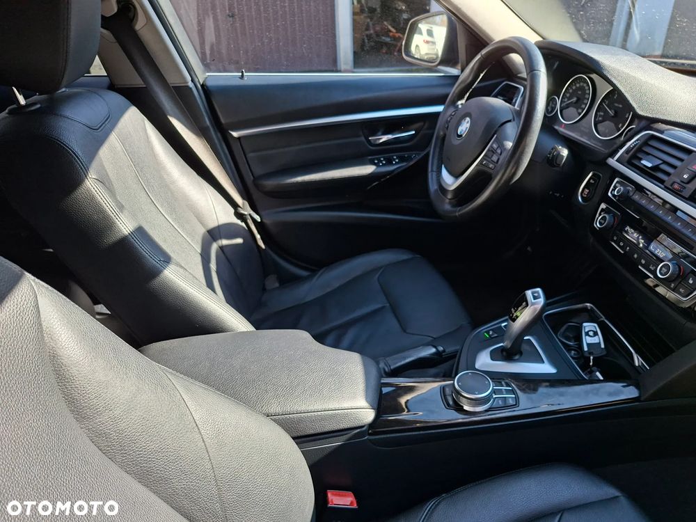 BMW Seria 3 320d Luxury Line - 2