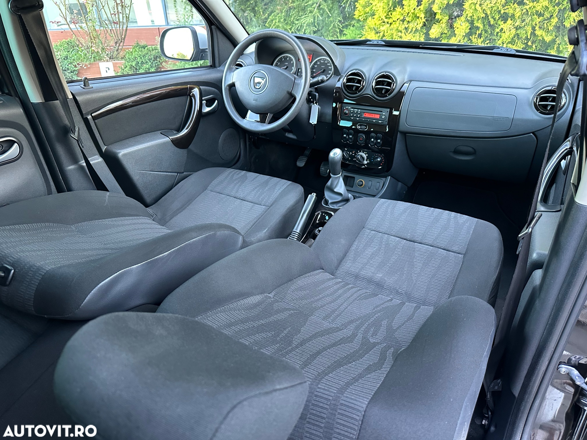 Dacia Duster 1.5 dCi 4x2 Laureate - 12