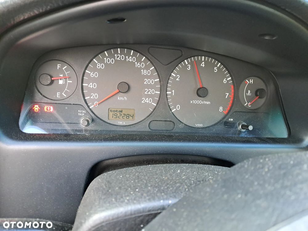 Toyota Avensis 1.6 VVT-i 110KM skrzynia biegów - 14