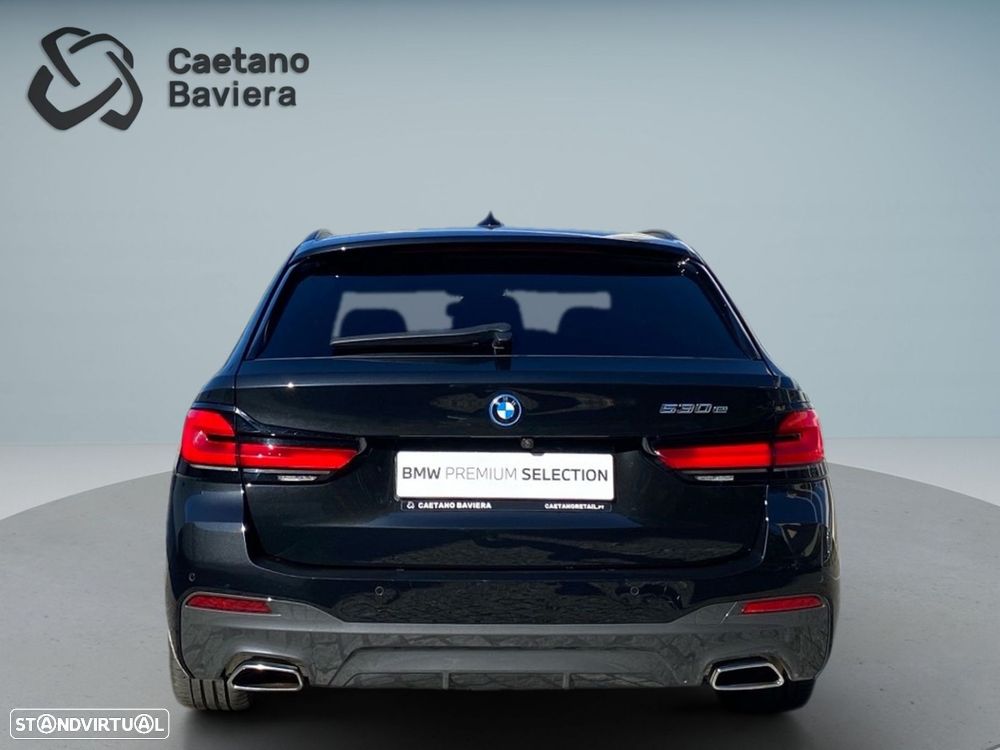 BMW 530 e Pack Desportivo M - 23