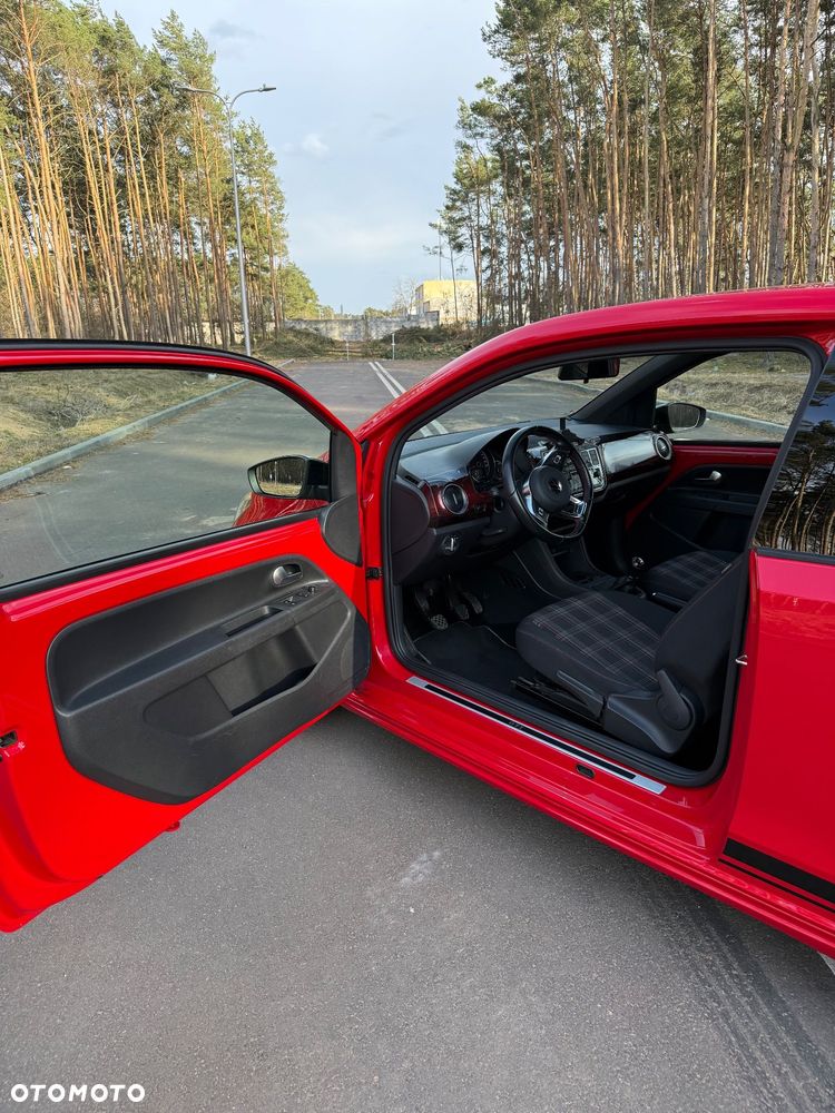 Volkswagen up! - 8