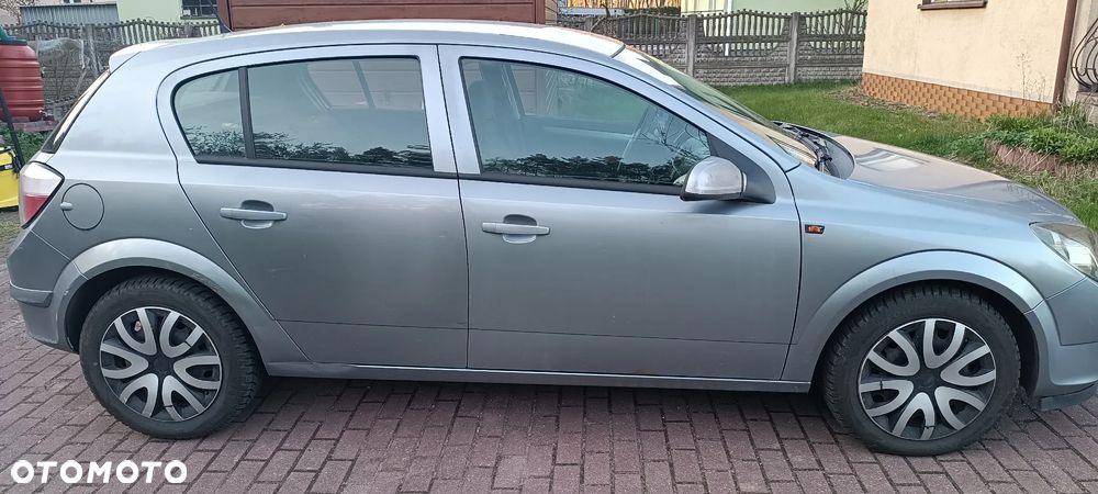 Opel Astra 1.9 CDTI Elegance - 3