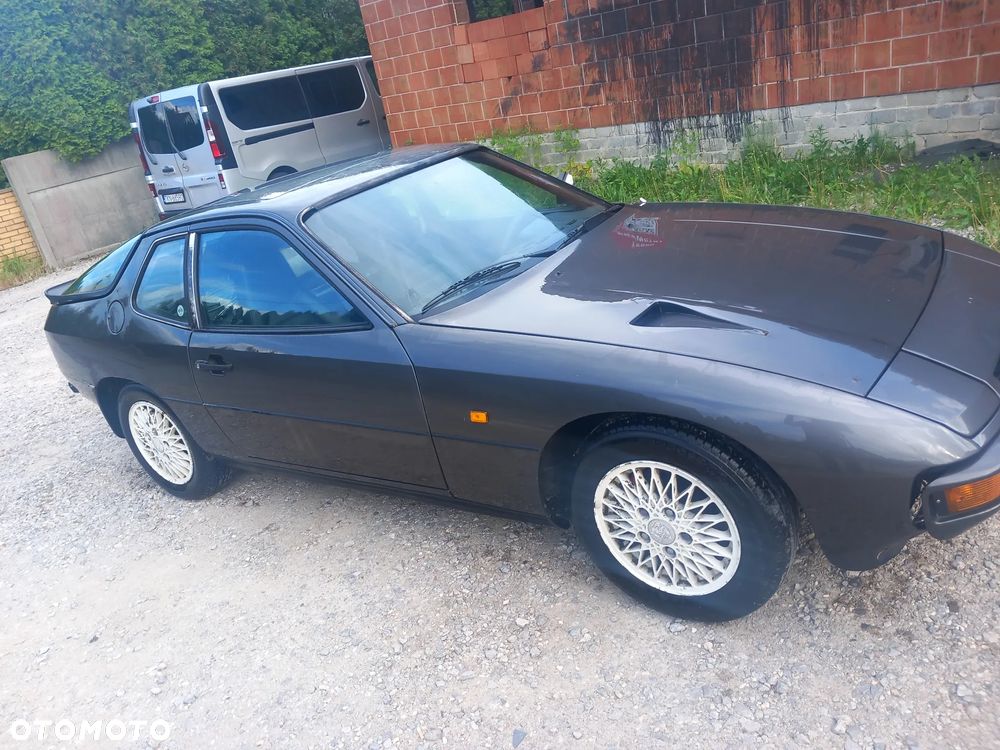 Porsche 924 - 15