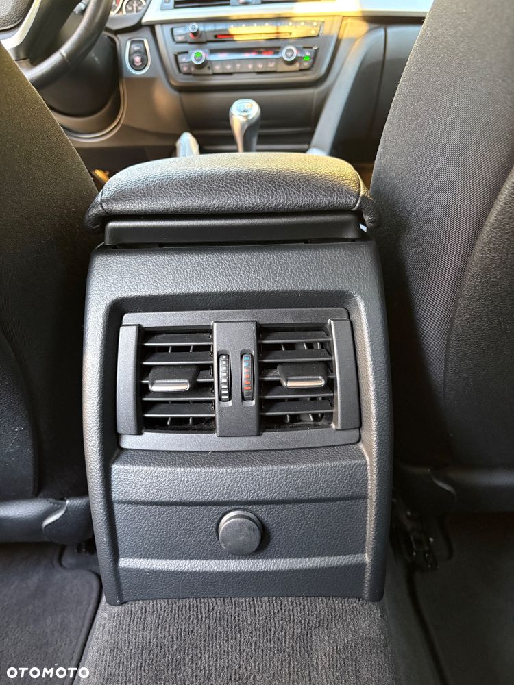 BMW Seria 3 318d - 20