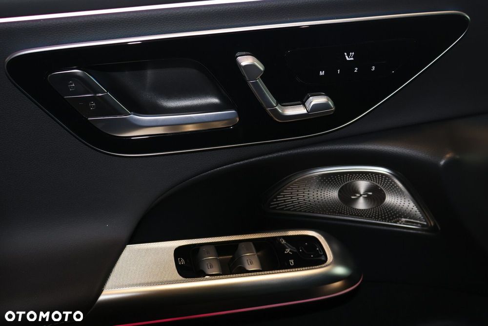 Mercedes-Benz Klasa E - 17