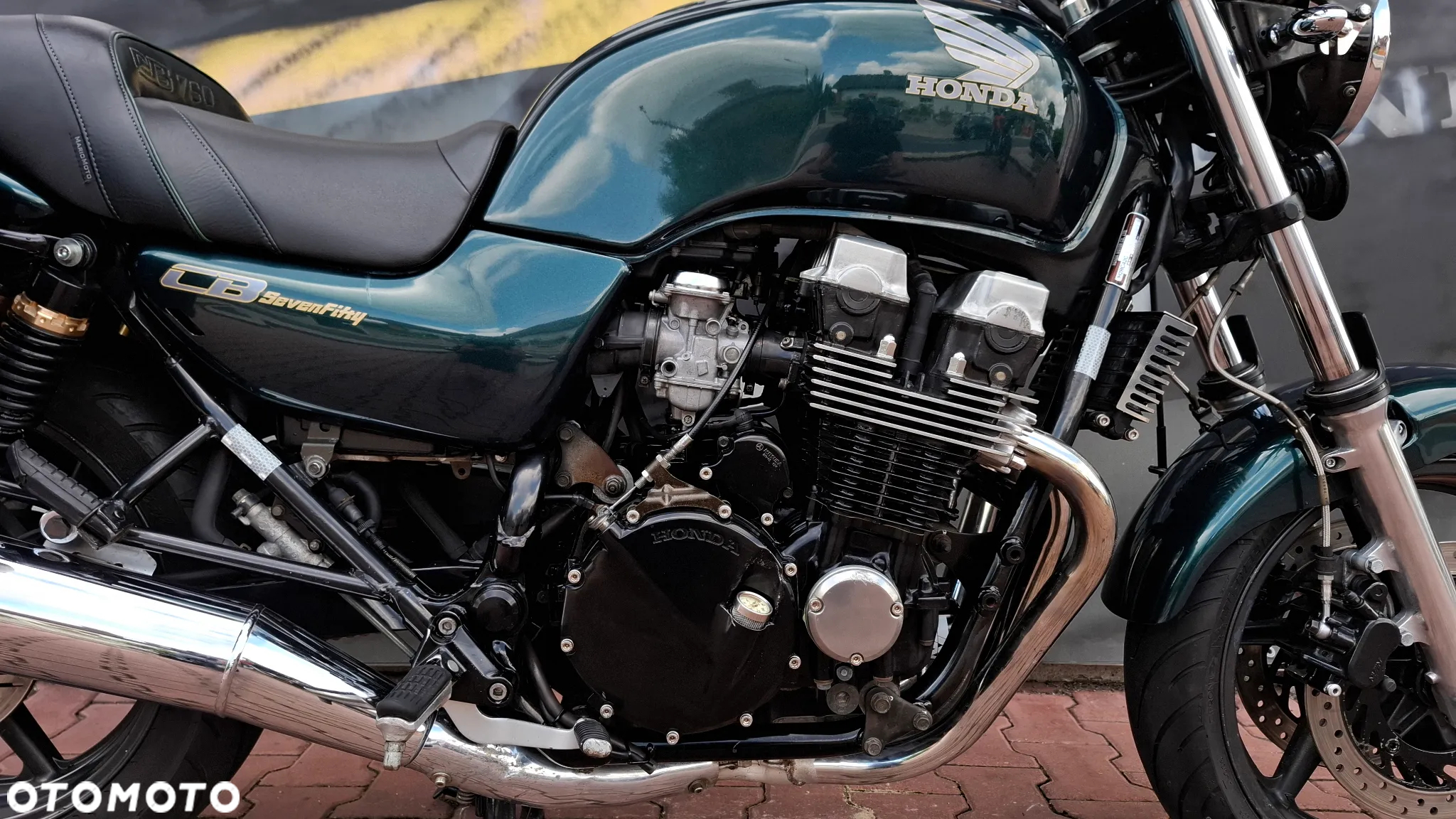 Honda CB - 12