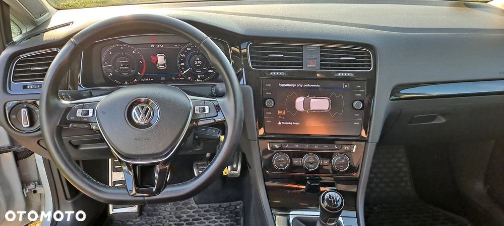 Volkswagen Golf 2.0 TDI Sound - 19