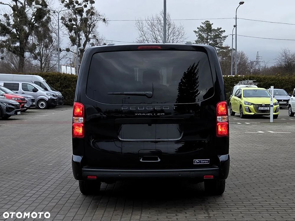 Peugeot Traveller - 7