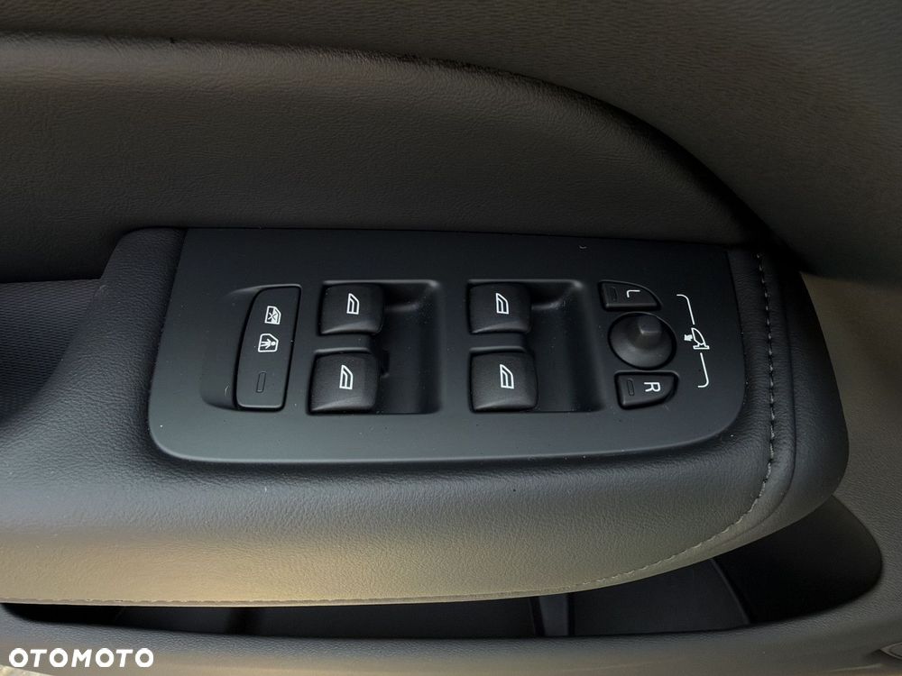 Volvo XC 60 - 25
