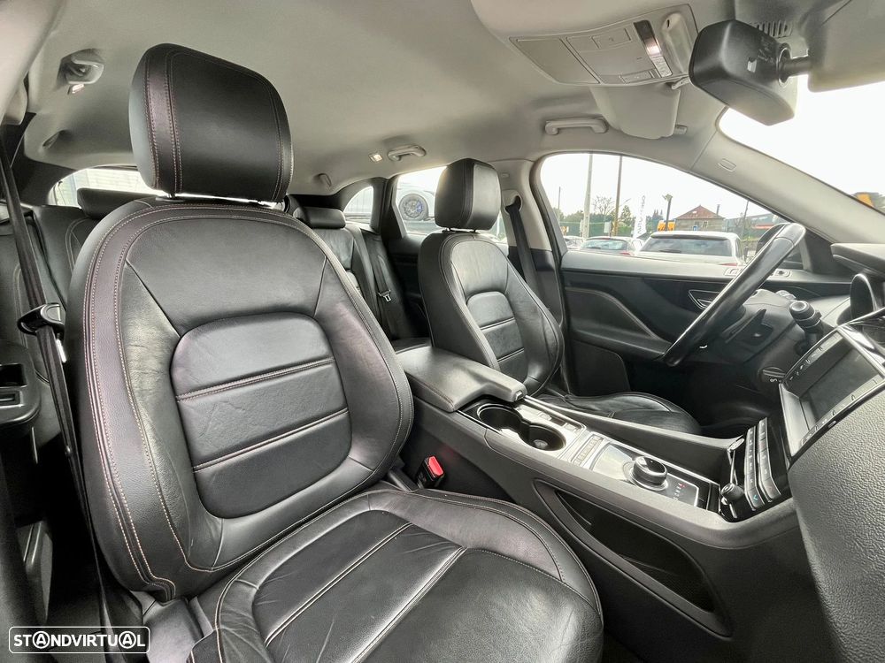 Jaguar F-Pace 2.0 i4D Prestige AWD Aut. - 13