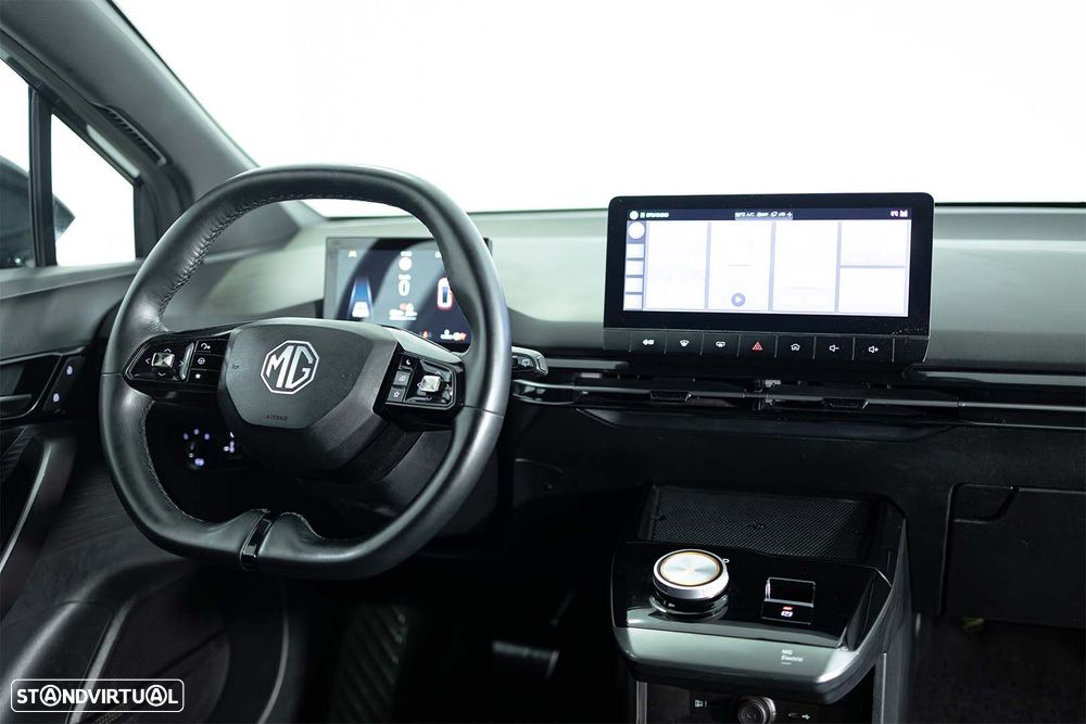 MG MG4 64 kWh Luxury - 21