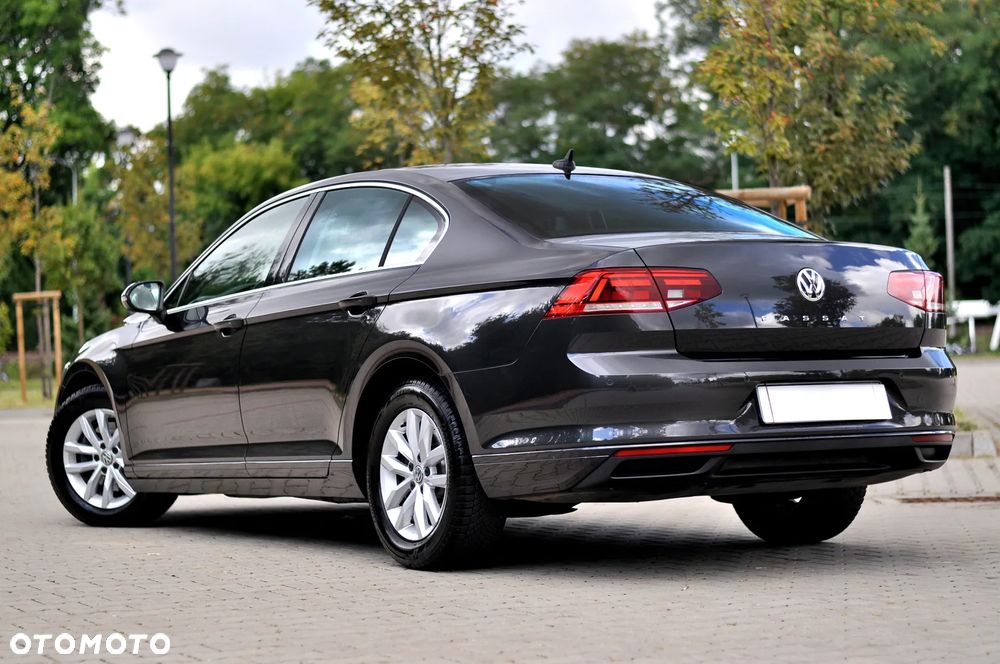 Volkswagen Passat 2.0 TDI EVO Business DSG - 6