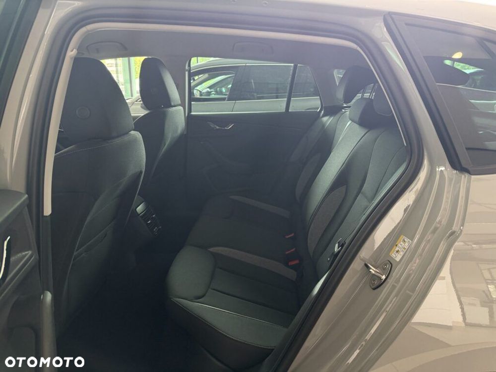 Skoda Scala 1.0 TSI Drive DSG - 10
