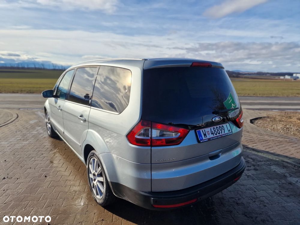 Ford Galaxy 2.0 TDCi Ghia - 13