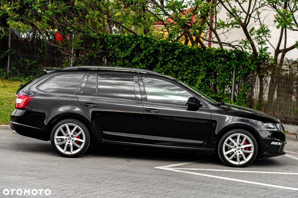 Skoda Octavia 2.0 TDI (Green tec) 4x4 DSG RS - 10