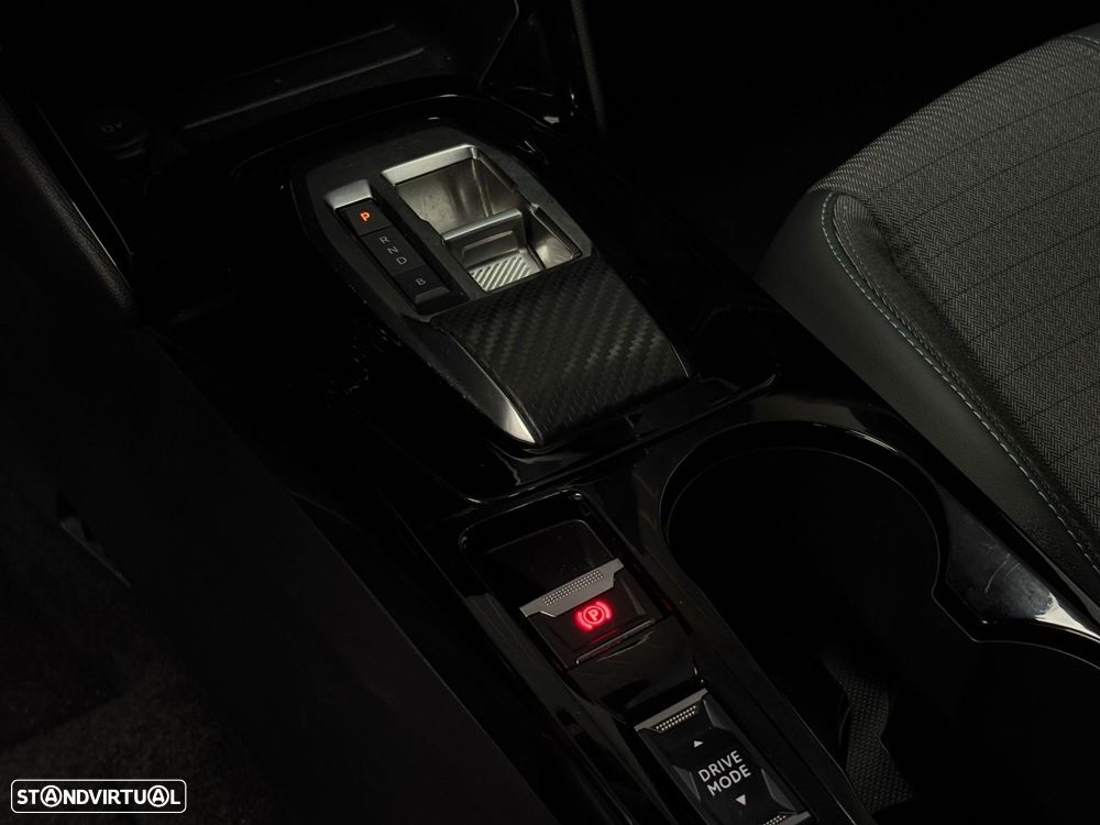 Peugeot e-2008 50 kWh Allure Pack - 17