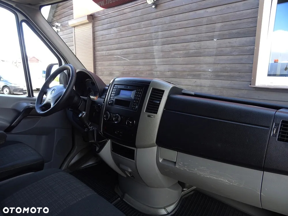 Mercedes-Benz Sprinter - 18