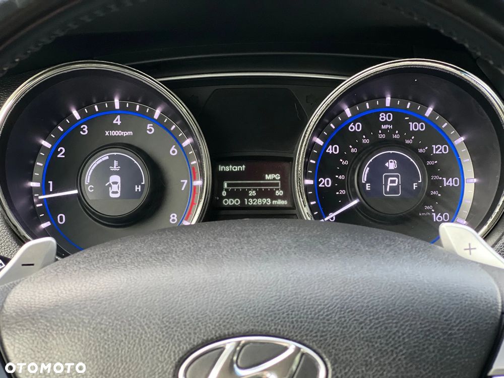 Hyundai Sonata - 24